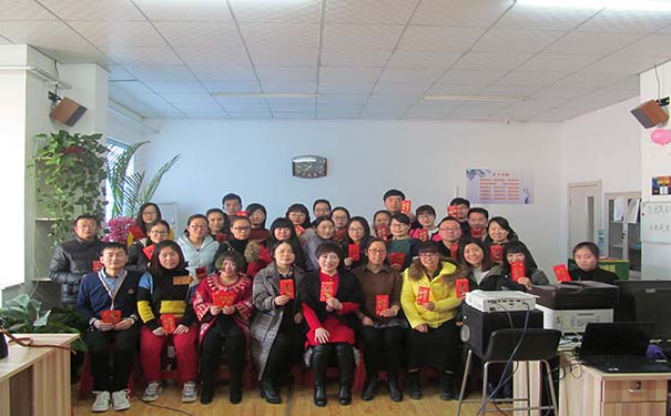 河北優尼科陽光板廠家人員照片