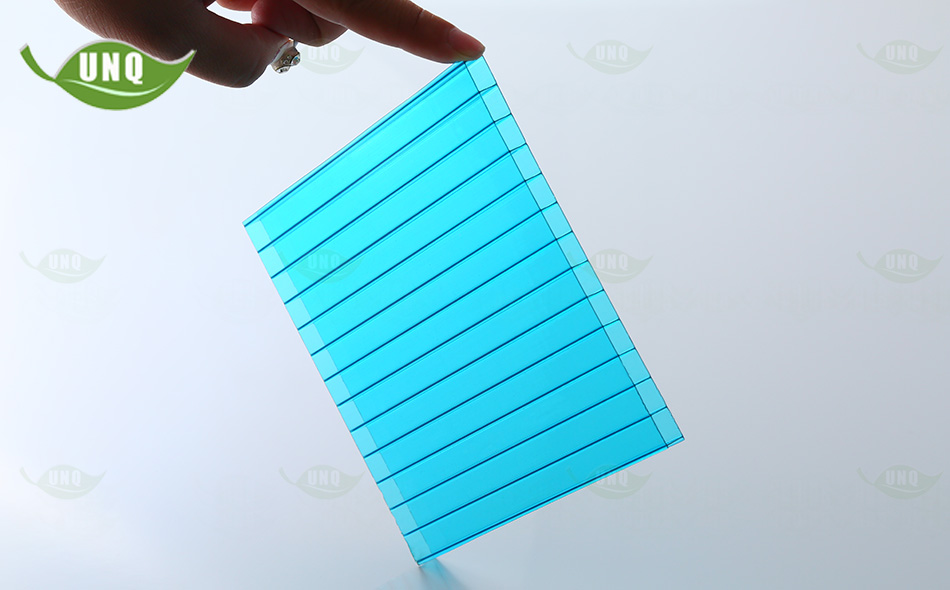 雙層湖藍陽光板圖片